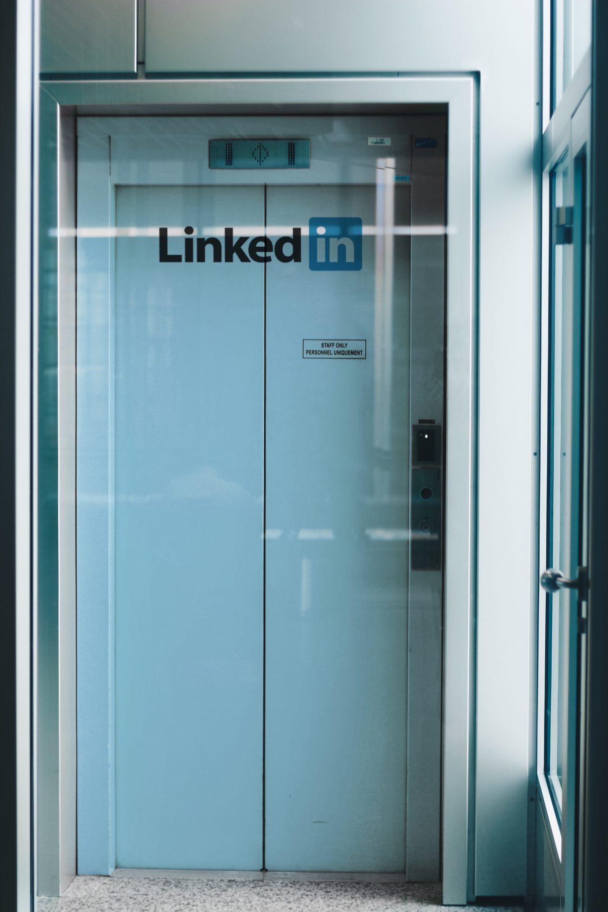 How can Tourism Businesses successfully implement Social Selling?